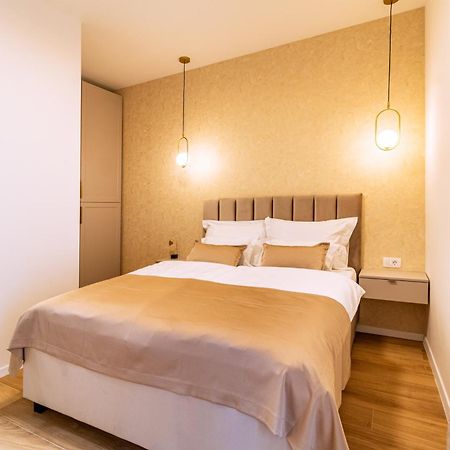 Luxury 2 Bedroom-2 Bathroom Apartment & Studio App With Rooftop Terrace Split Exterior photo