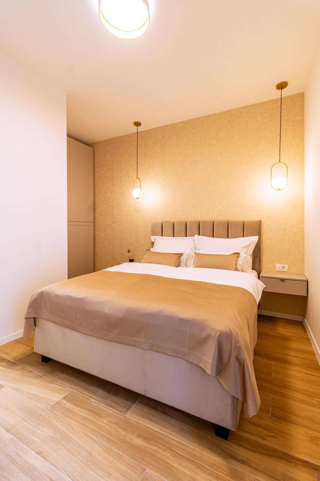 Luxury 2 Bedroom-2 Bathroom Apartment & Studio App With Rooftop Terrace Split Room photo